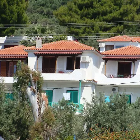 Ξενοδοχείο με διαμερίσματα Azalea