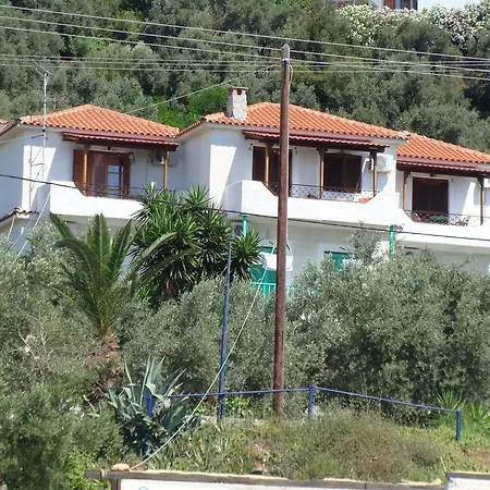 Ξενοδοχείο με διαμερίσματα Azalea
