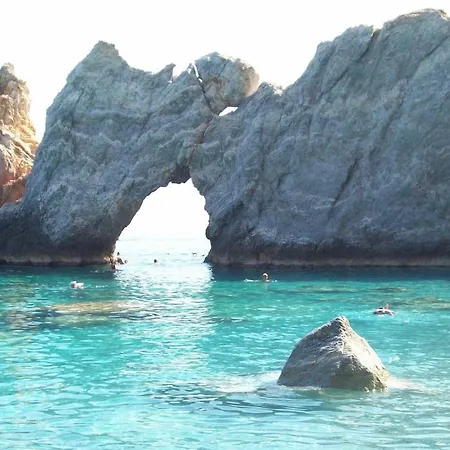 Azalea Hotel de apartamente Megali Ammos (Skiathos)