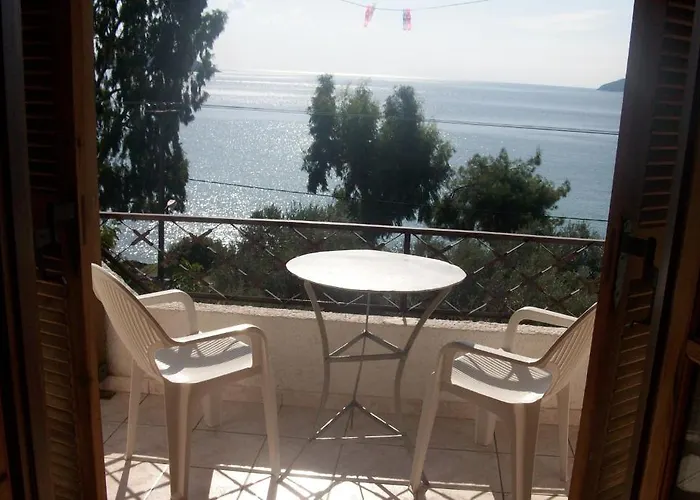 Azalea 3* Megali Ammos (Skiathos)