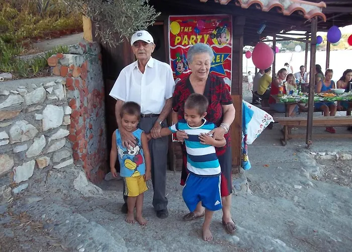 Aparthotel Azalea 3*