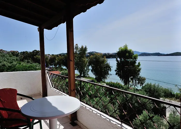 Azalea Aparthotel Megali Ammos (Skiathos)